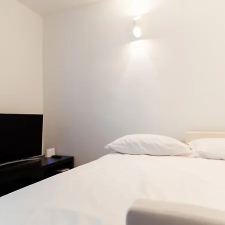 Lejlighed Exclusive - Magritte Style Lecco