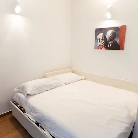 Lejlighed Exclusive - Magritte Style Lecco