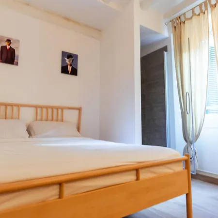 Apartamento Exclusive - Magritte Style